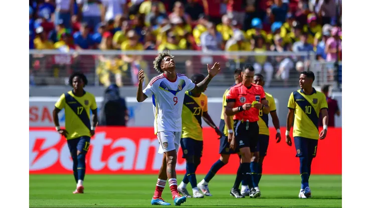 Ecuador perdió 2-1 ante Venezuela por Copa América.