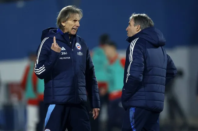 Gareca mientras dirige a Chile. (Foto: IMAGO)