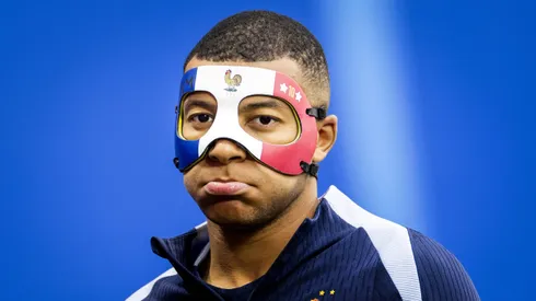 ¿Podrá jugar Mbappé con la máscara? Francia lo esperará hasta último momento.