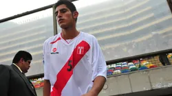 Carlos Zambrano asusta en la Selección Peruana