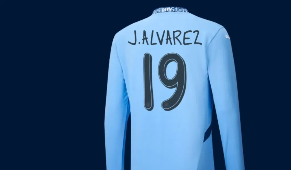 El diseño de camiseta que le espera a Julián Álvarez: TW