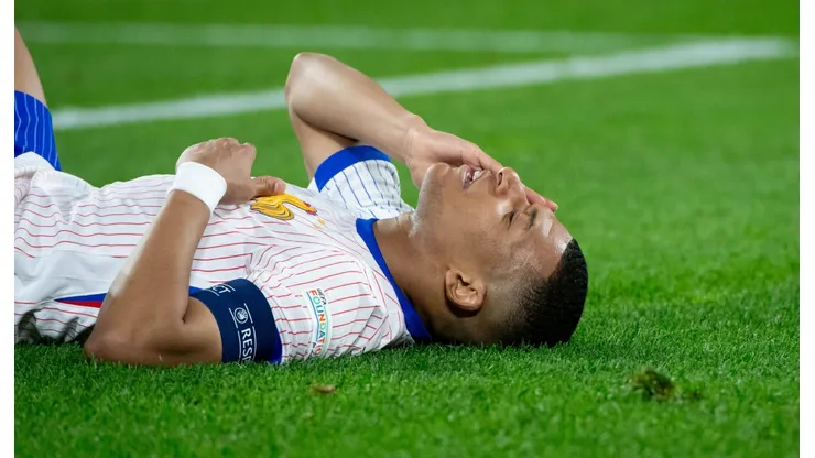 La dolencia de Kylian Mbappé tras su fractura de nariz.