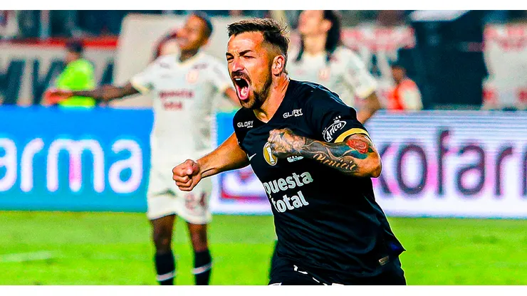 Gabriel Costa jugnado en Alianza Lima.