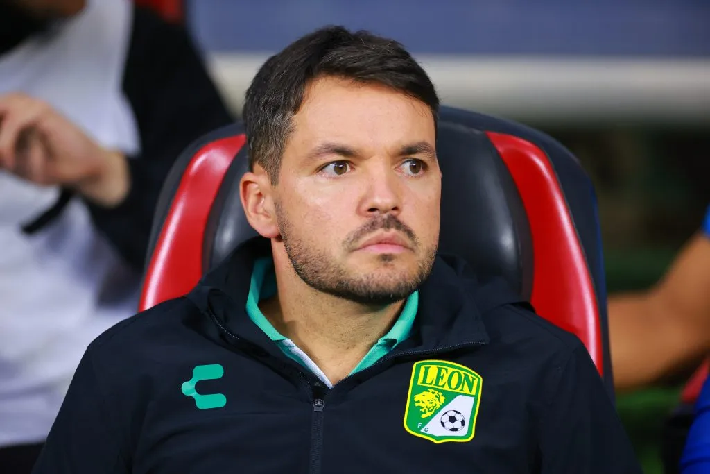 Nicolas Larcamón con Club León. Foto: Getty.