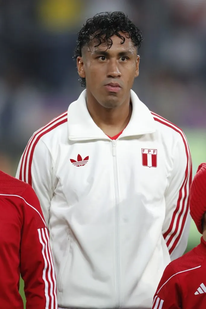 Renato Tapia jugando en la Selección Peruana. (Foto: Getty).