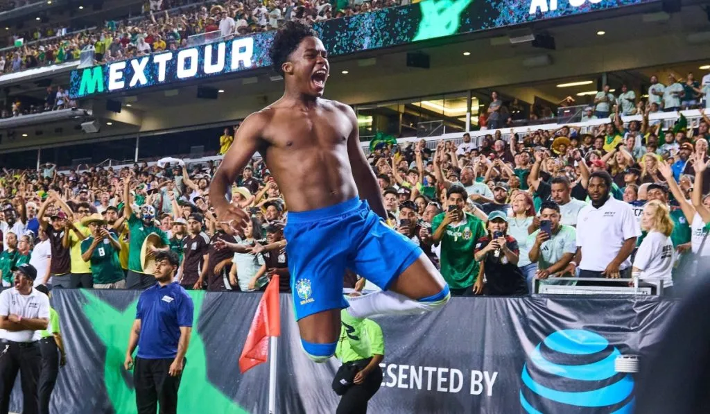 Endrick festeja su tanto con Brasil ante México: IMAGO