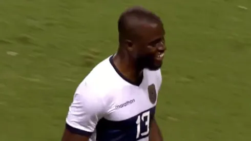 Enorme gesto de Enner Valencia con Hernán Galíndez.