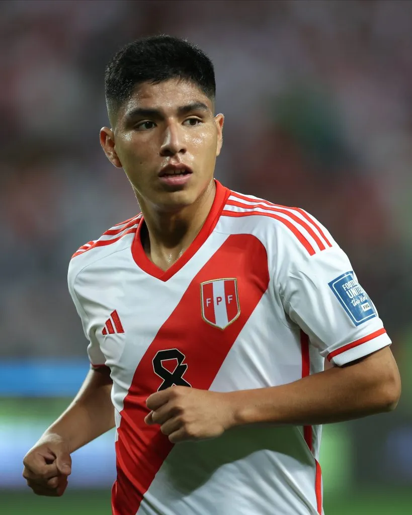 Piero Quispe jugando en la Selección Peruana. (Foto: IMAGO).
