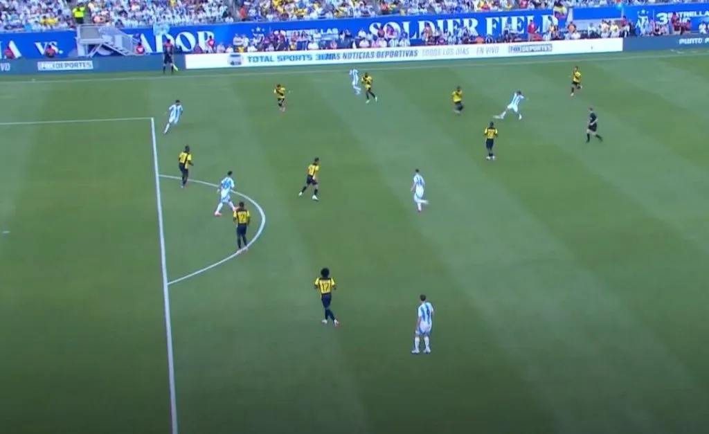 Este es el fuera de juego que le costó la derrota a Ecuador. (Foto: Captura de Pantalla)