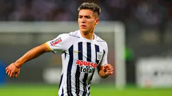 Catriel Cabellos jugando en Alianza de Perú Lima.