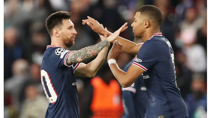 Lionel Messi y Kylian Mbappé en sus tiempos por PSG.