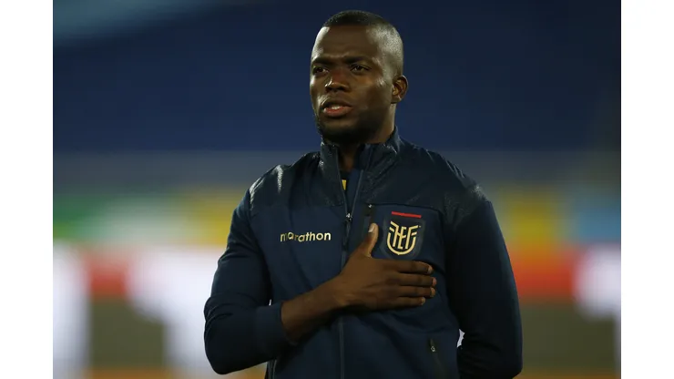RIO DE JANEIRO, BRAZIL - JUNE 20: Enner Valencia of Ecuador sings his national anthem before a Group B match between Venezuela and Ecuador as part of Copa America Brazil 2021 at Estadio Olímpico Nilton Santos on June 20, 2021 in Rio de Janeiro, Brazil. (Photo by Wagner Meier/Getty Images)