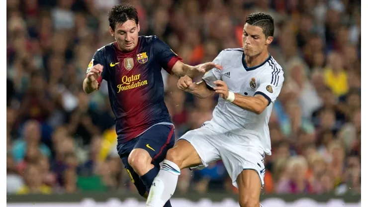 Lionel Messi y Cristiano Ronaldo en uno de sus Clásicos por LaLiga española.
