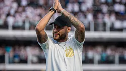 Neymar en su última visita al Santos de Brasil.