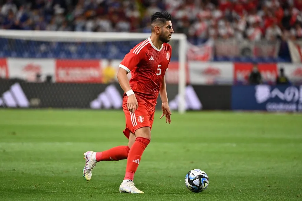 Carlos Zambrano jugando con la Selección Peruan. (Foto: Getty).