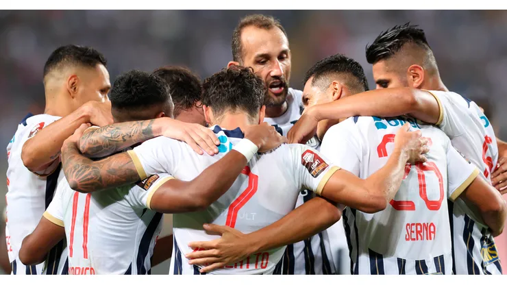 Alianza Lima jugando en Perú