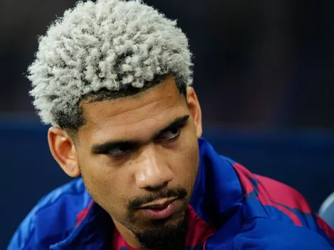 ¿Por qué?: Barcelona no inscribiría a Ronald Araújo en LaLiga