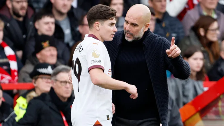 Julián Álvarez, el último en tener diferencias con Guardiola.