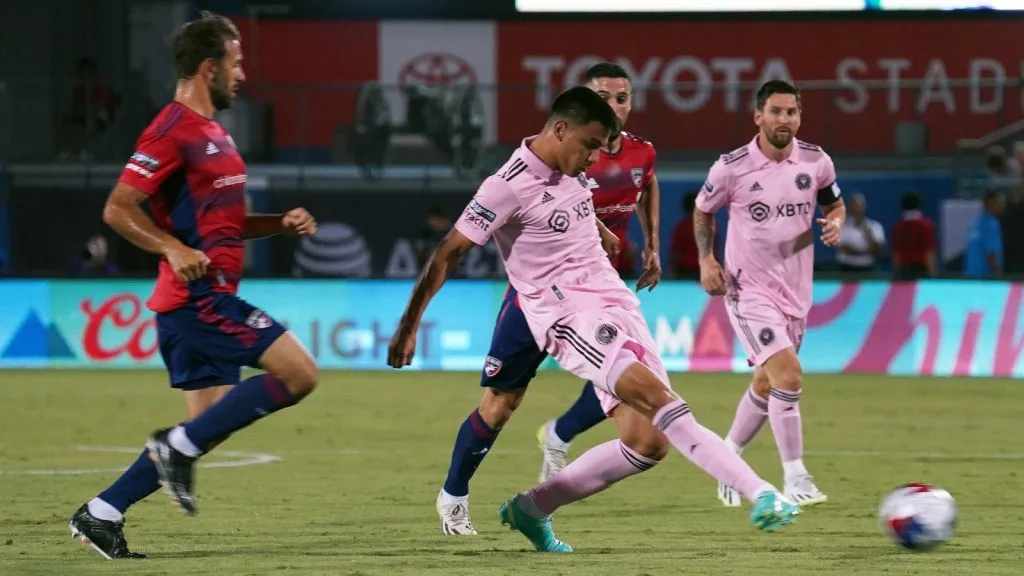 Diego Gómez junto a Lionel Messi en un partido de Inter Miami en la MLS: IMAGO