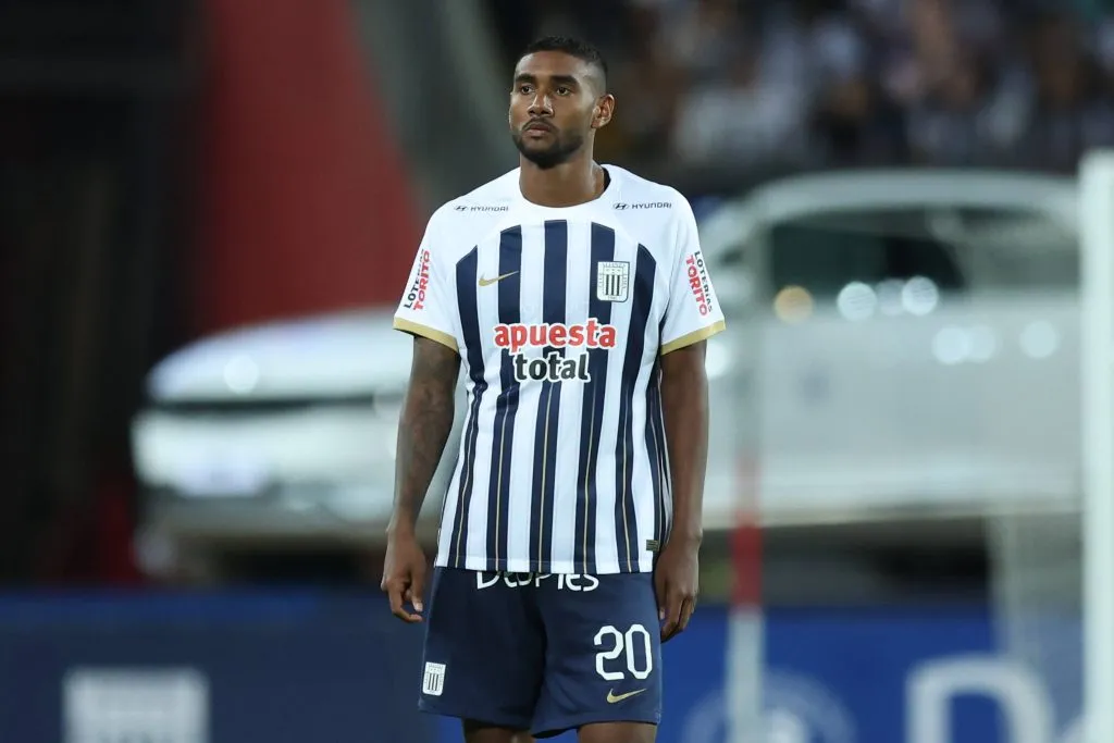 Aldair Fuentes jugando contra Once Caldas. (Foto: IMAGO).