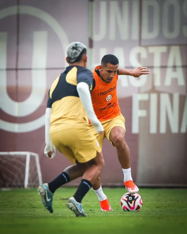 Alex Valera y Nelson Cabanillas se perfilan como titulares. (Foto: Universitario de Deportes).