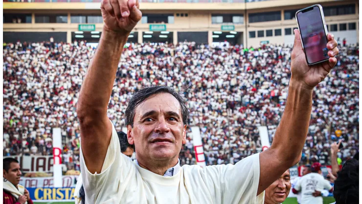 Fabián Bustos ganó los dos torneos cortos peruanos. Foto: Universitario.
