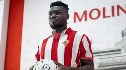 Jordy Caicedo firmó un año con el Real Sporting.