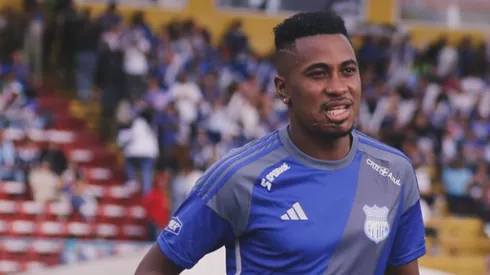 Bryan Carabalí se va libre de Emelec
