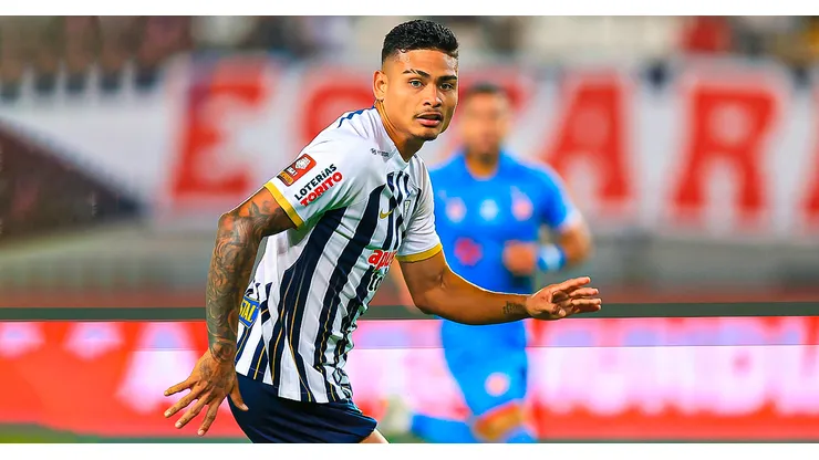Jeriel De Santis jugando para Alianza Lima.