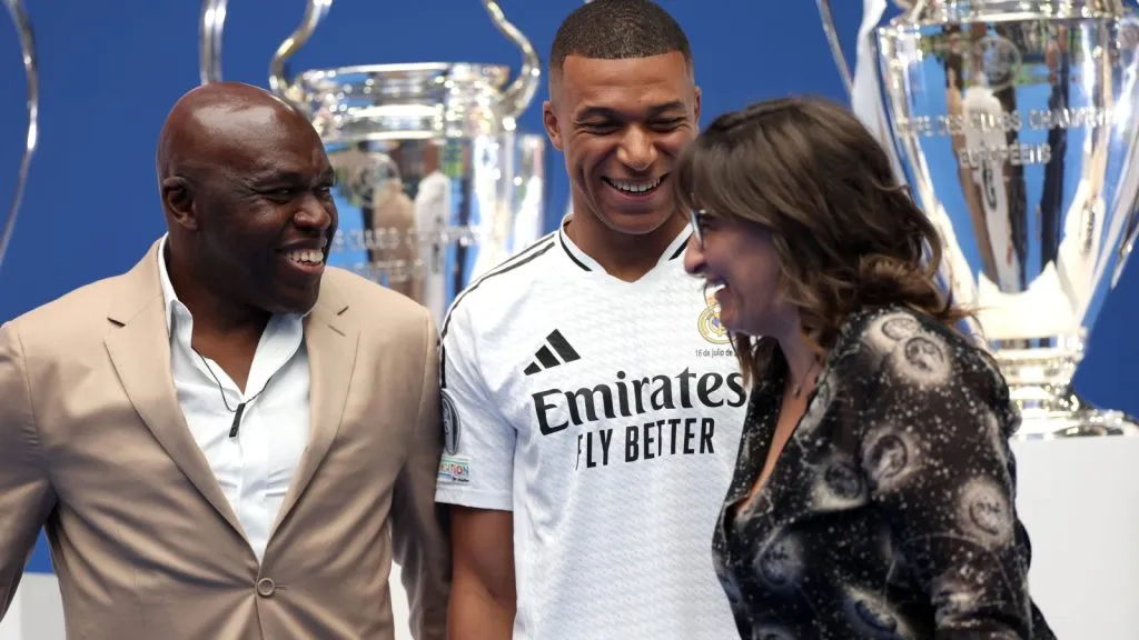 Los Mbappé reclamarán al PSG las deudas firmadas en 2022: IMAGO