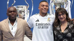 Kylian Mbappé y su familia en la presentación del Real Madrid.