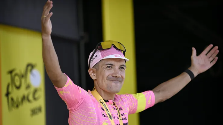 Richard Carapaz ganó la etapa 17 del Tour de Francia