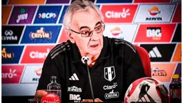 Agustín Lozano habló sobre continuidad de Jorge Fossati