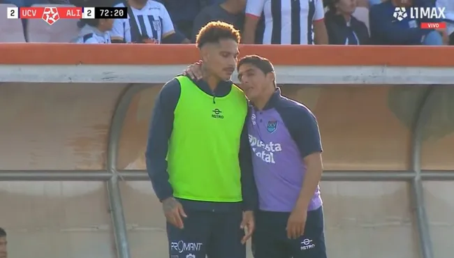 Chicho Salas rogándole a Paolo Guerrero que juegue. (Foto: L1 MAX).