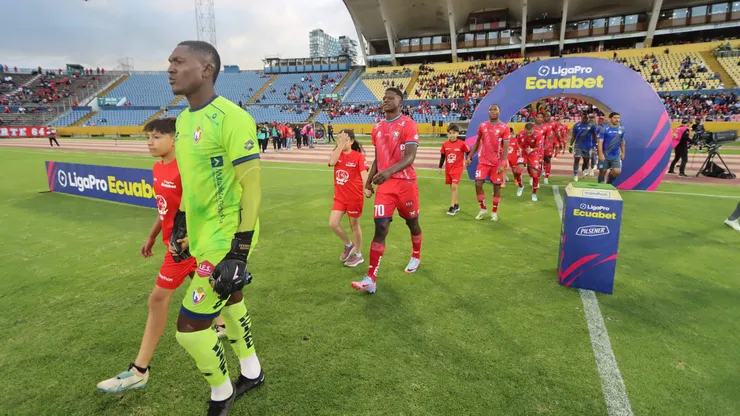 El Nacional juega en primera división de Ecuador