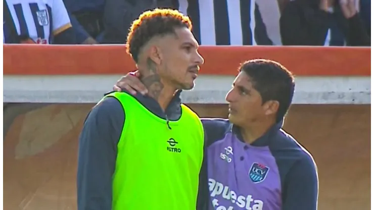 La pelea entre Paolo Guerrero y Chicho Salas