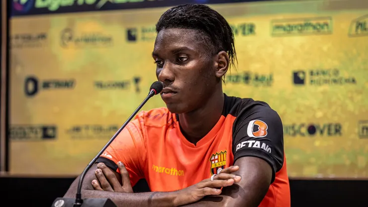 Allen Obando es delantero de Barcelona SC