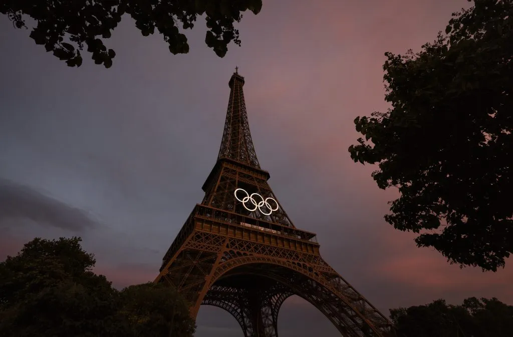La Torre Eiffel, emblema de París, acogerá miles de visitantes de todo el mundo (Getty)