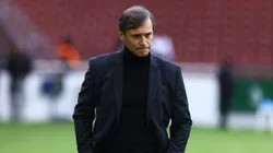 Ponen a Bustos en Ecuador