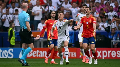 Siguen las protestas por las decisiones arbitrales del Alemania vs. España.