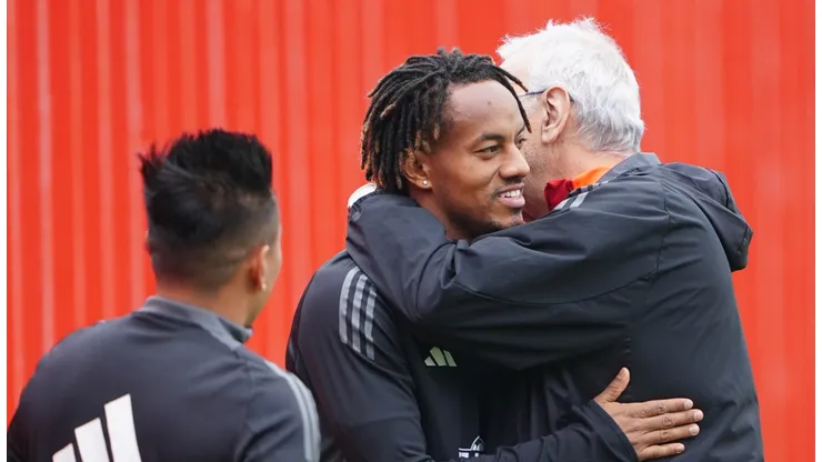 André Carrillo resume la labor de Jorge Fossati