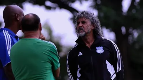 Estos son los motivos de Emelec para dejar salir a Leonel Álvarez.