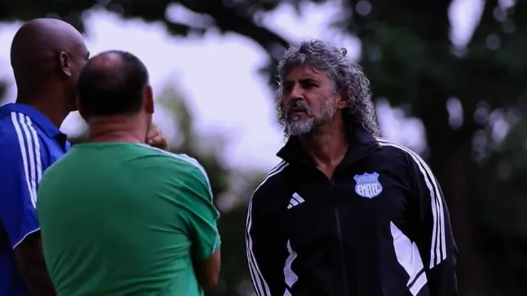 Estos son los motivos de Emelec para dejar salir a Leonel Álvarez.