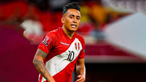 Christian Cueva jugando para Perú.