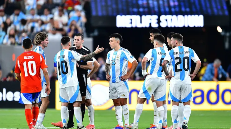 Matonte fue el árbitro de Argentina vs Chile en el comienzo de la Copa América (Foto: Imago)