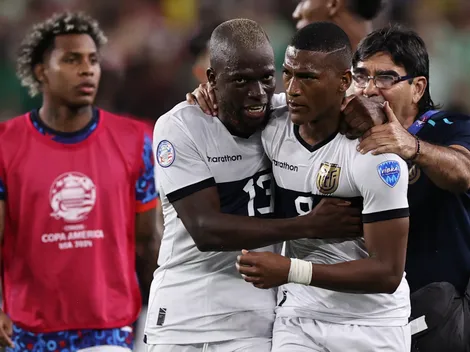 VIDEO | Así fue el saludo entre Moisés Caicedo y Carlos Gruezo luego de la eliminación