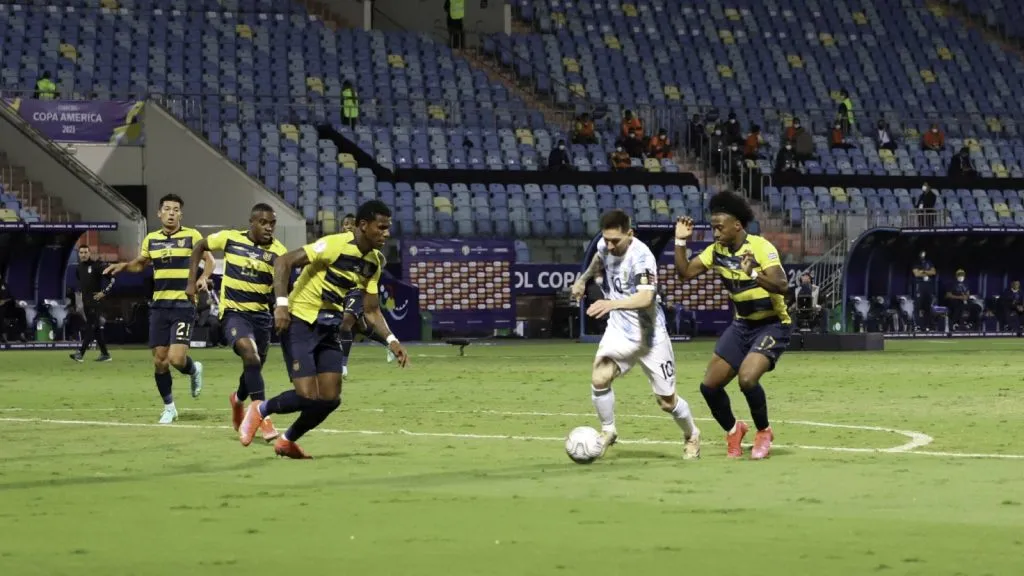 Messi antes de marcar contra Ecuador en la pasada Copa América: IMAGO