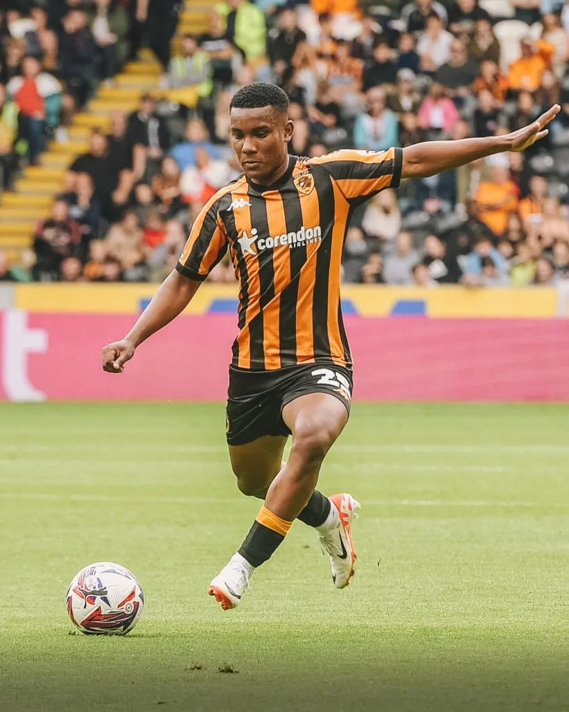 Óscar Zambrano se ha ganado un lugar en el Hull City. (Foto: @HullCity)
