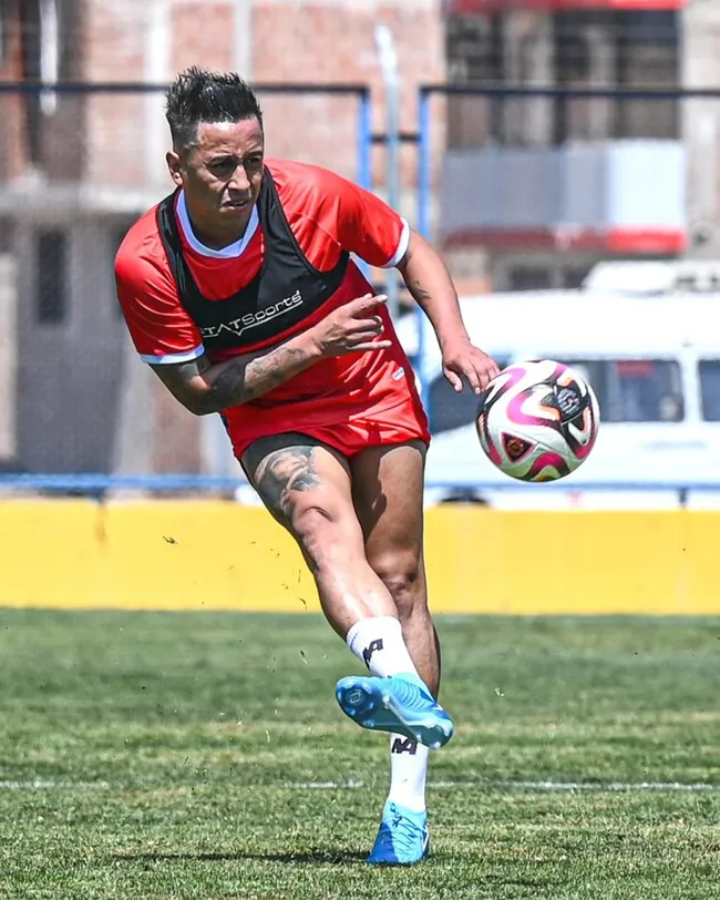 Christian Cueva entrenando en Cusco. (Foto: Cienciano).