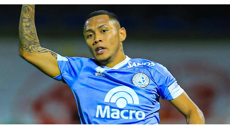 Bryan Reyna podría salir del Belgrano y regresar a la Liga 1.